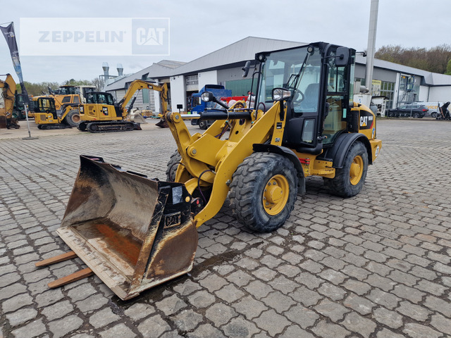Cat 906M - Натоварувач на тркала: слика 1 Cat 906M - Натоварувач на тркала: слика 1