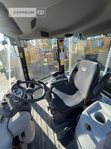 Натоварувач на тркала Cat 906M: слика 7