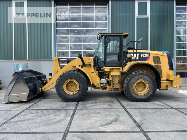Cat 962M - Натоварувач на тркала: слика 2 Cat 962M - Натоварувач на тркала: слика 2