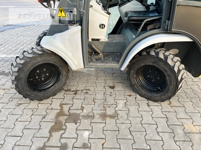 Натоварувач на тркала Kramer 5035: слика 11