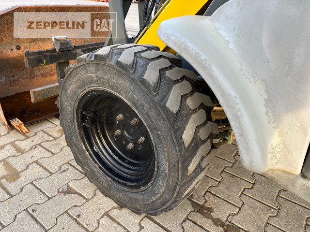 Натоварувач на тркала Kramer 5035: слика 23