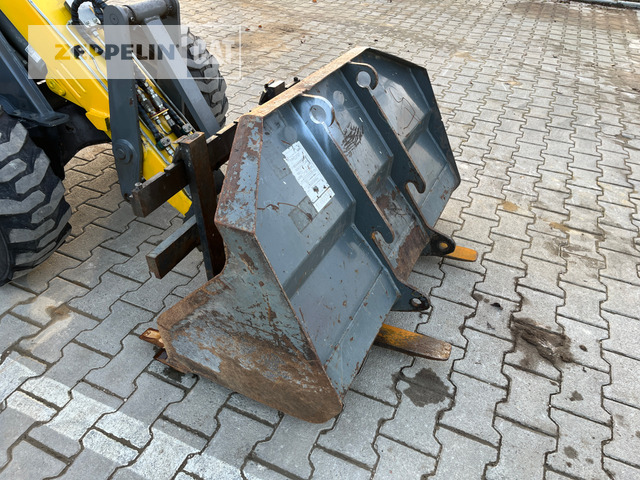 Натоварувач на тркала Kramer 5035: слика 16