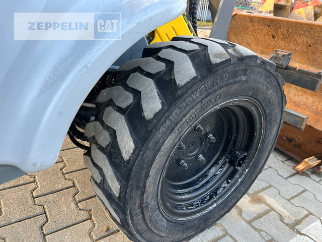 Натоварувач на тркала Kramer 5035: слика 26