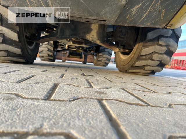 Натоварувач на тркала Kramer 5035: слика 6