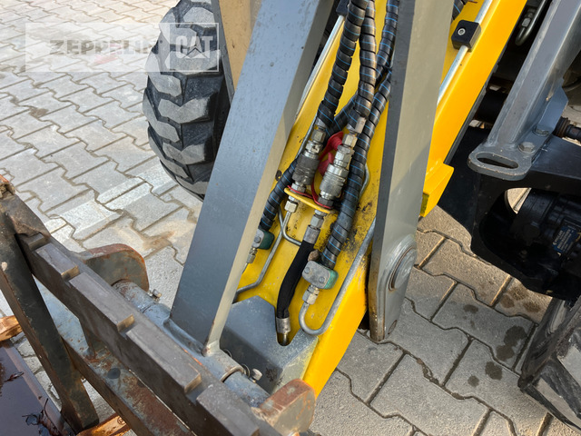 Натоварувач на тркала Kramer 5035: слика 22