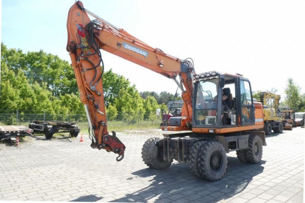 Doosan Mobilbagger DX 160 Mobilbagger - Багер на тркала: слика 2 Doosan Mobilbagger DX 160 Mobilbagger - Багер на тркала: слика 2