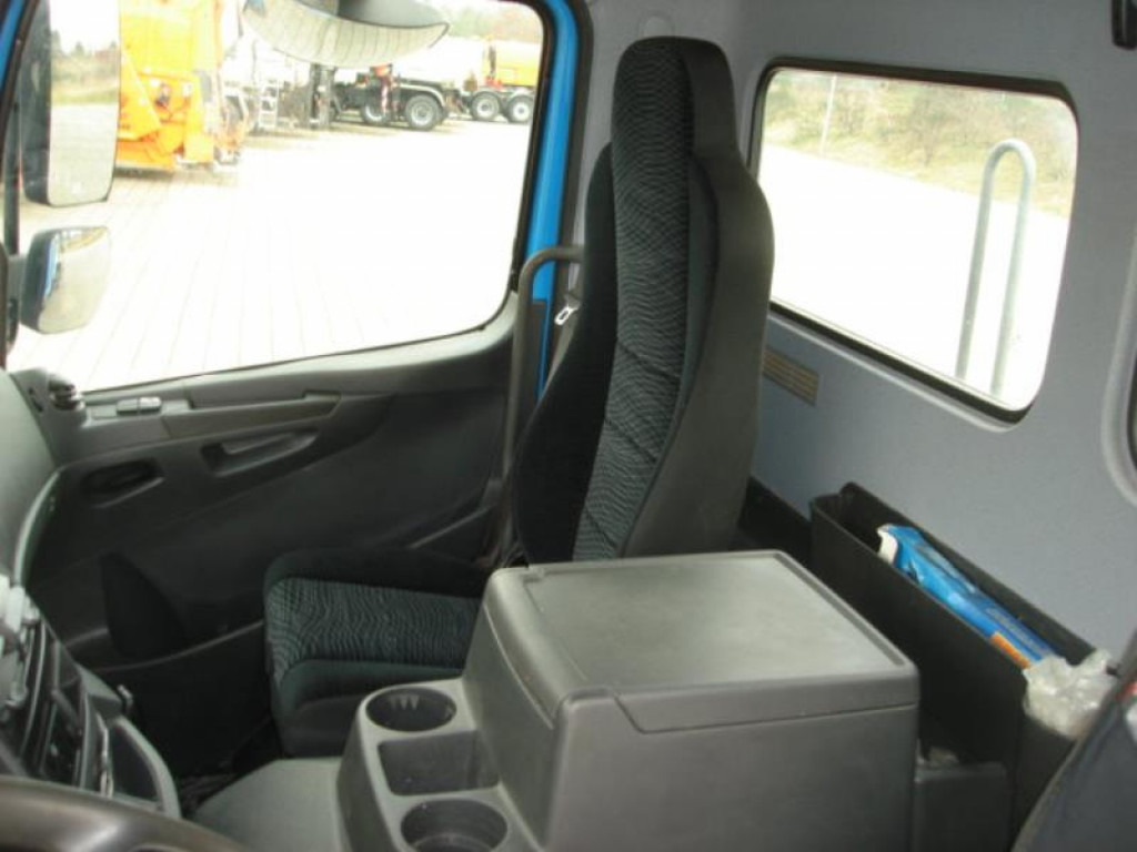 MERCEDES-BENZ Atego 1524 K Absetzkipper TOP +Funkfernbed. - Камион за подигање контејнери: слика 5 MERCEDES-BENZ Atego 1524 K Absetzkipper TOP +Funkfernbed. - Камион за подигање контејнери: слика 5