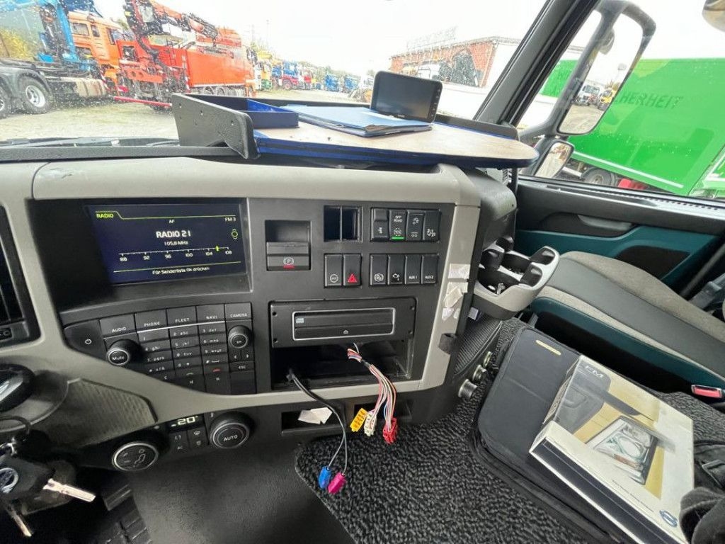 Лизинг на Volvo FM 420 6x2 Pritsche Heckkran 27m/t,Funk,Jib ,E6  Volvo FM 420 6x2 Pritsche Heckkran 27m/t,Funk,Jib ,E6: слика 8