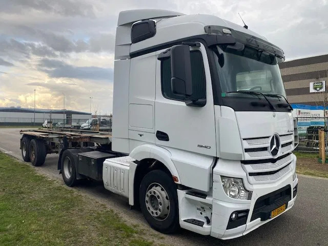 Mercedes-Benz Actros 1840 stream space cabine met spoilers zonneklep, apk gekeurd - Камион влекач: слика 4 Mercedes-Benz Actros 1840 stream space cabine met spoilers zonneklep, apk gekeurd - Камион влекач: слика 4