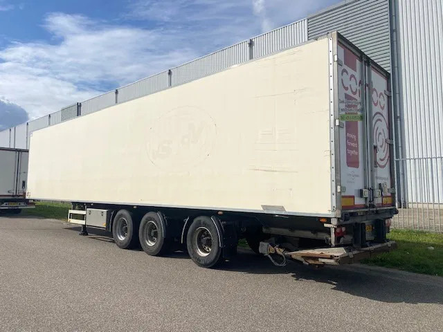 Van Eck koelvries 3 asser stuuras,met carrier vector koelmotor, apk gekeurd - Полуприколка ладилник: слика 2 Van Eck koelvries 3 asser stuuras,met carrier vector koelmotor, apk gekeurd - Полуприколка ладилник: слика 2