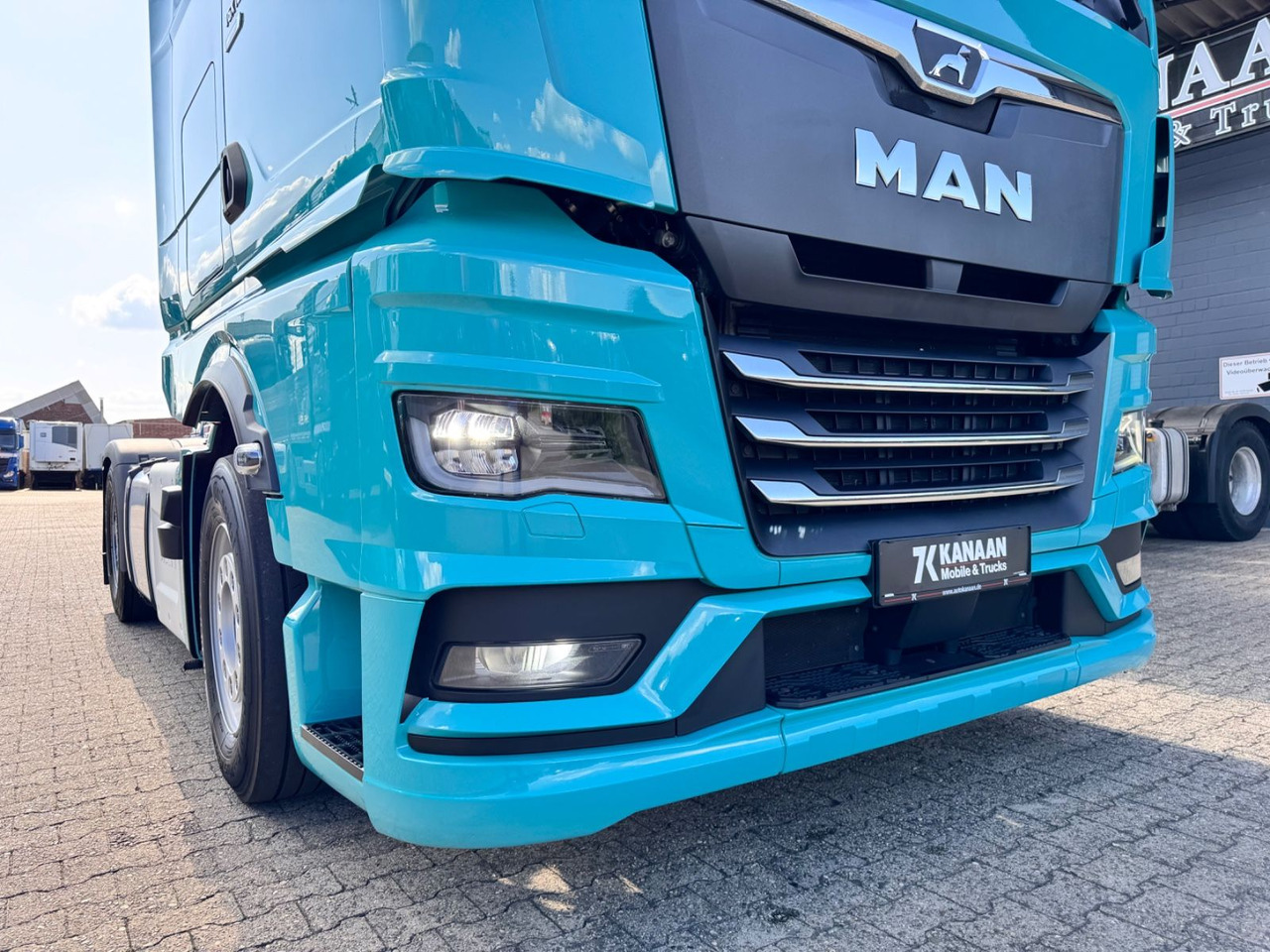 MAN 18.510 TGX 4x2 BL GX 2x Tanks TOP Ausstattung - Камион влекач: слика 4 MAN 18.510 TGX 4x2 BL GX 2x Tanks TOP Ausstattung - Камион влекач: слика 4