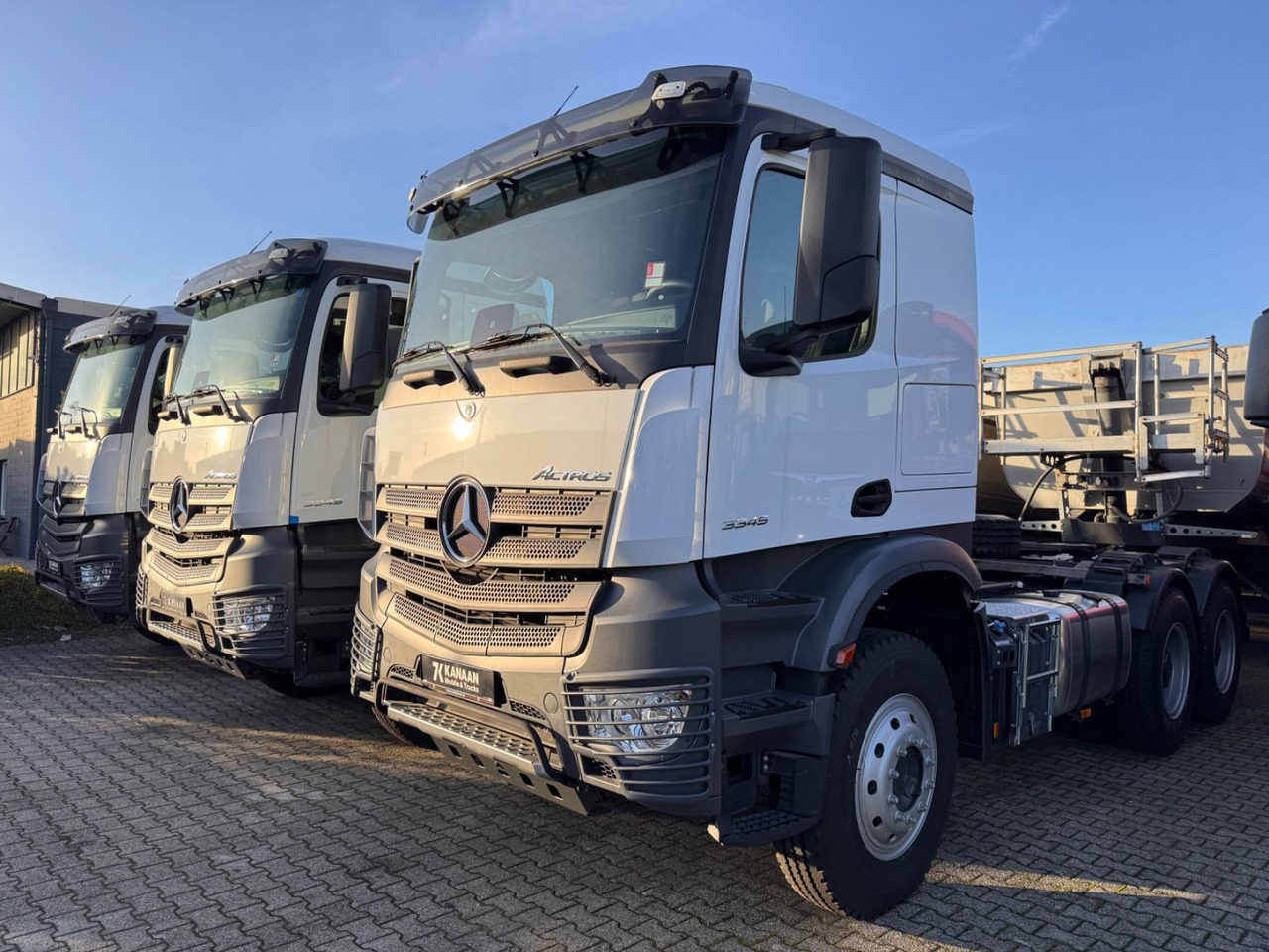 Mercedes-Benz 3345 S 6x4 Actros Manual Gear HeavyDuty NEW - Камион влекач: слика 4 Mercedes-Benz 3345 S 6x4 Actros Manual Gear HeavyDuty NEW - Камион влекач: слика 4