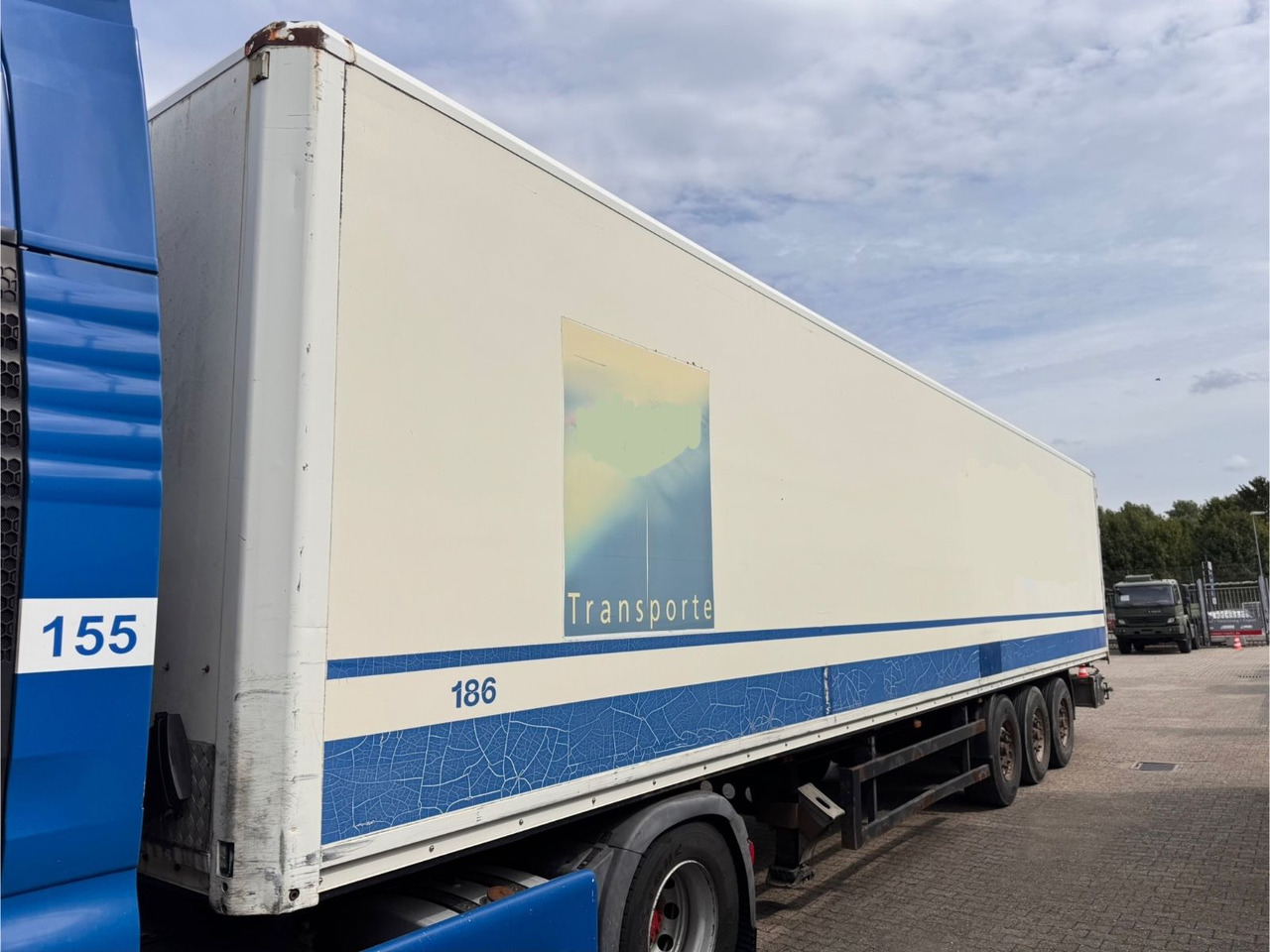 Kögel SPKH 24 Koffer 3-Achser - Полуприколка сандучар: слика 3 Kögel SPKH 24 Koffer 3-Achser - Полуприколка сандучар: слика 3