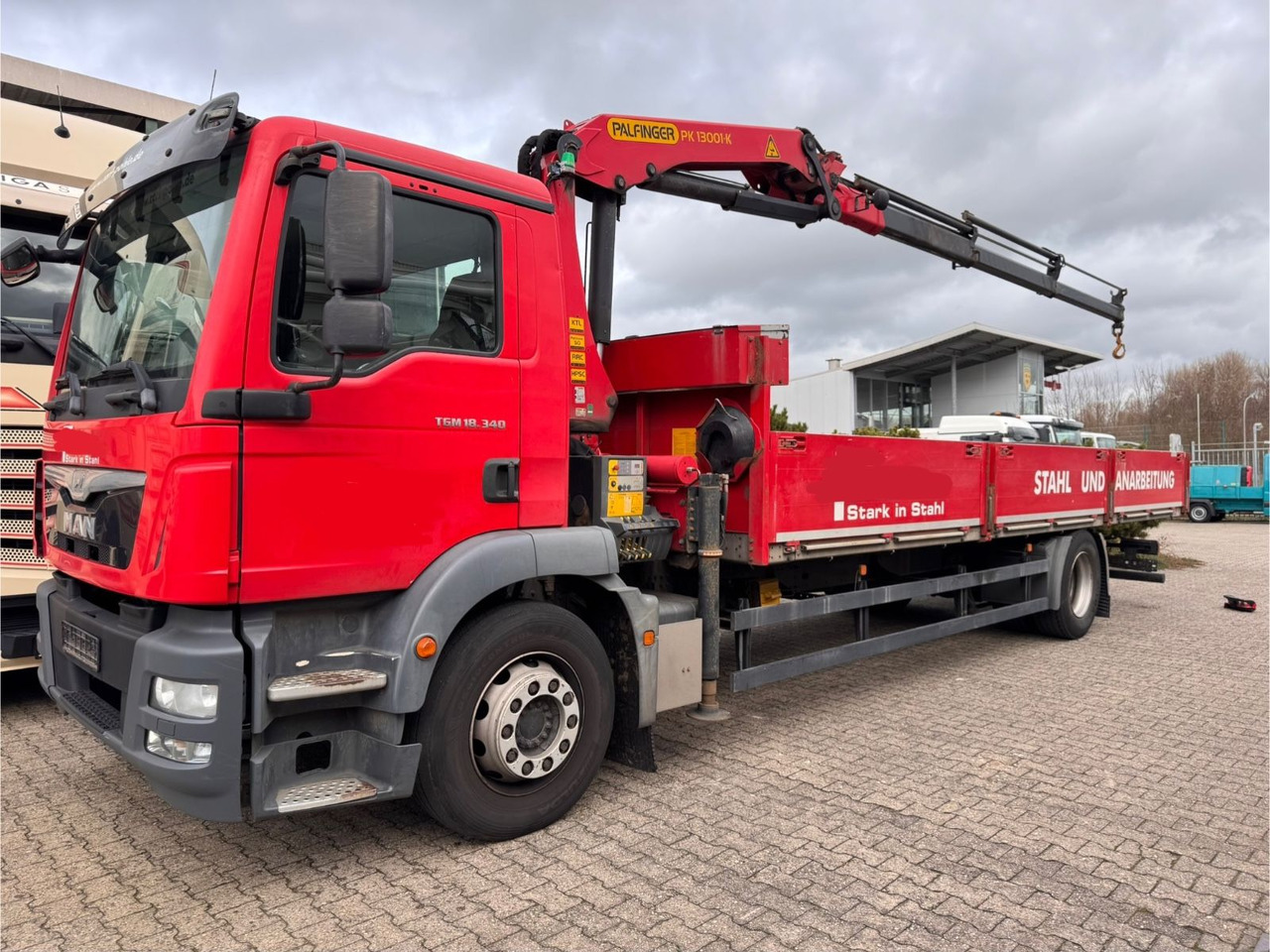 MAN TGM 18.340 Langmaterial Palfinger PK13001K Funk - Камион со кран: слика 1 MAN TGM 18.340 Langmaterial Palfinger PK13001K Funk - Камион со кран: слика 1
