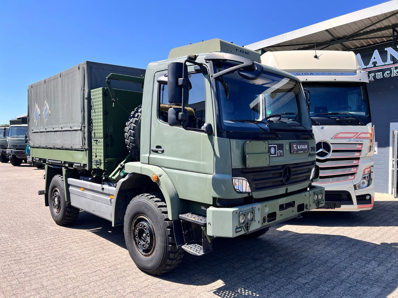 Mercedes-Benz 1018 Atego 4x4 Allrad Miltär Camper Expedition - Транспортер на контејнер/ Камион со променливо тело: слика 2 Mercedes-Benz 1018 Atego 4x4 Allrad Miltär Camper Expedition - Транспортер на контејнер/ Камион со променливо тело: слика 2