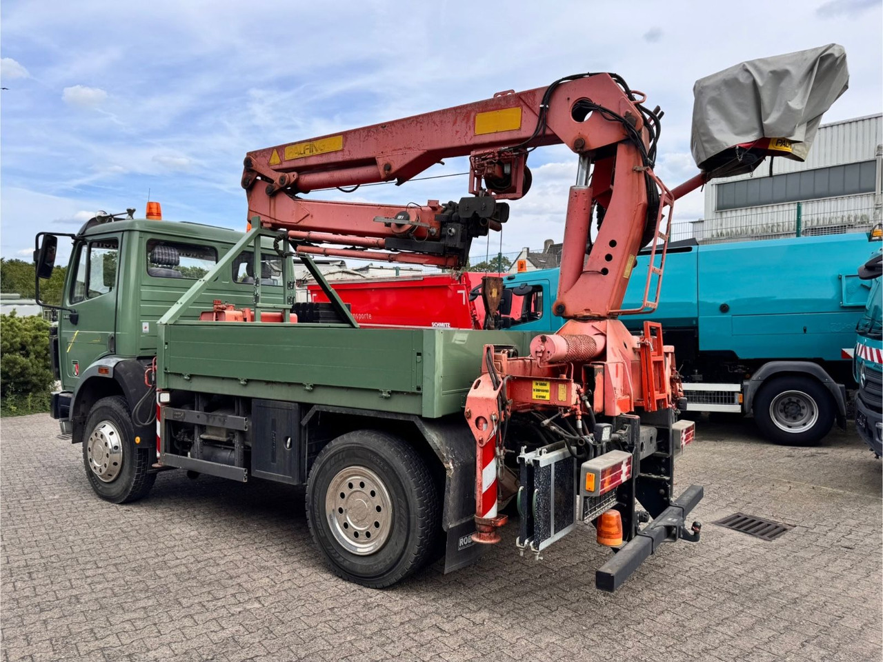 Mercedes-Benz 1417 AK Allrad Palfinger Montagekran 17,7m 64TKM - Камион со кран: слика 4 Mercedes-Benz 1417 AK Allrad Palfinger Montagekran 17,7m 64TKM - Камион со кран: слика 4