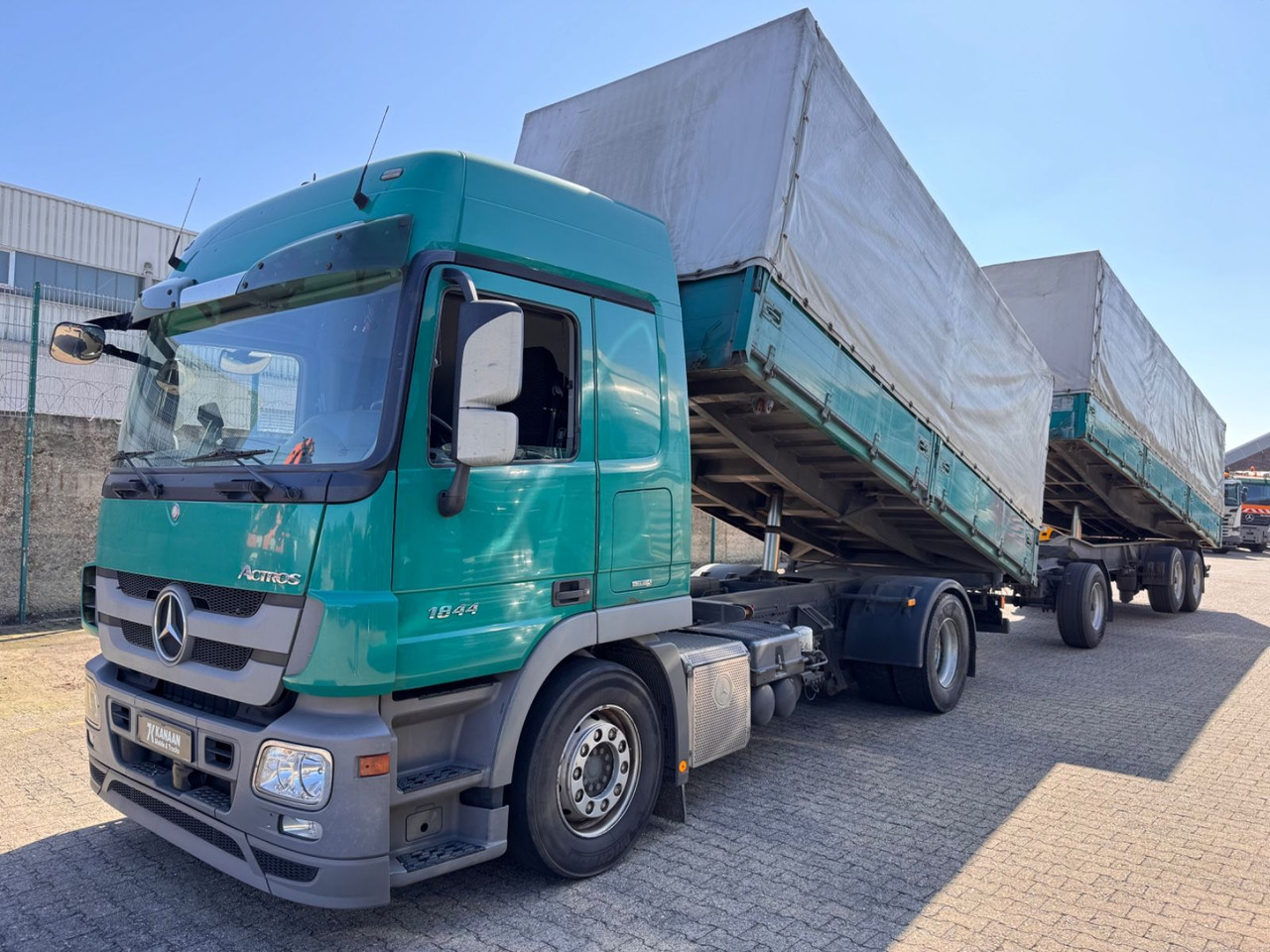 Mercedes-Benz 1844 Actros MP3 3-SeitenKipper Getreide Pritsche - Кипер: слика 4 Mercedes-Benz 1844 Actros MP3 3-SeitenKipper Getreide Pritsche - Кипер: слика 4