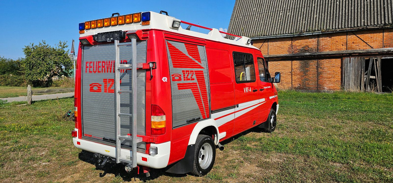 Mercedes-Benz Allrad Sprinter 416 Feuerwehr 4x4 VAN - Комбе: слика 5 Mercedes-Benz Allrad Sprinter 416 Feuerwehr 4x4 VAN - Комбе: слика 5