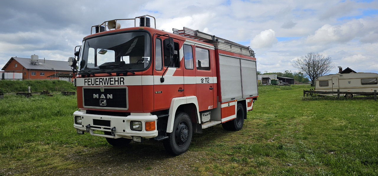 MAN 12.232 Feuerwehr Firetruck Autobomba - Противпожарен камион: слика 3 MAN 12.232 Feuerwehr Firetruck Autobomba - Противпожарен камион: слика 3