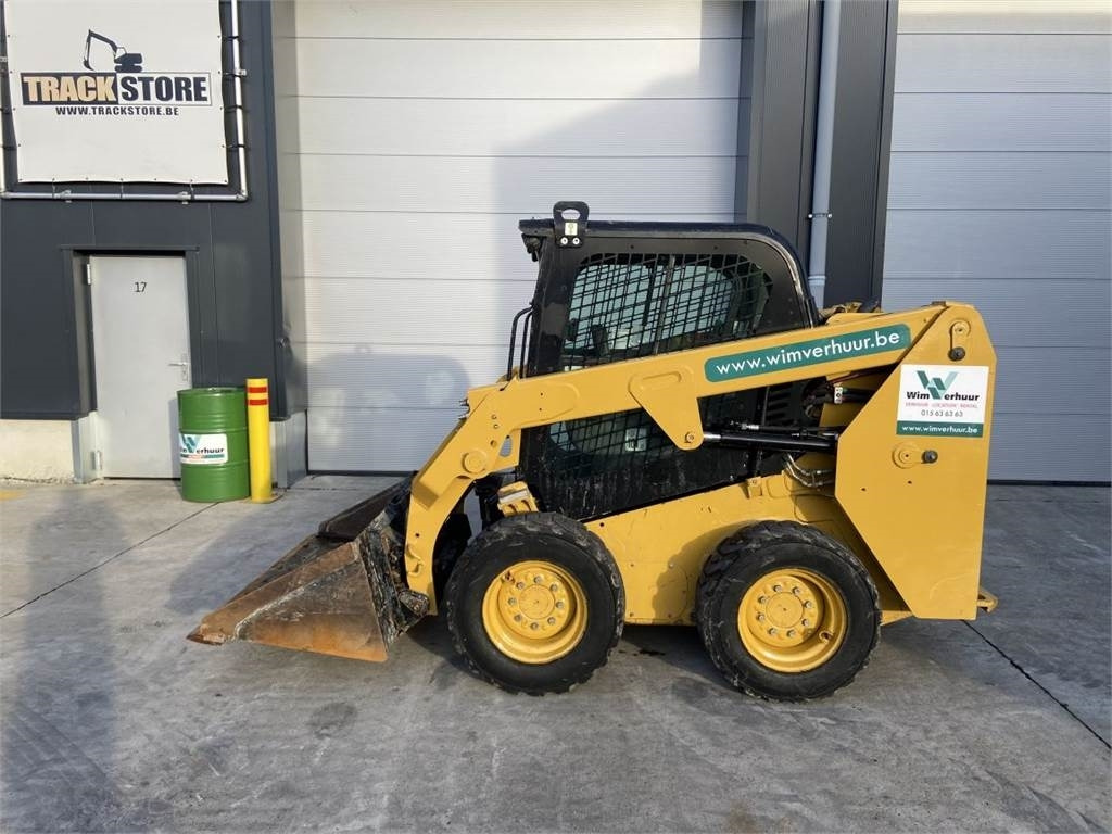 CAT 226 D3 (5867) - Компактен натоварувач: слика 1 CAT 226 D3 (5867) - Компактен натоварувач: слика 1