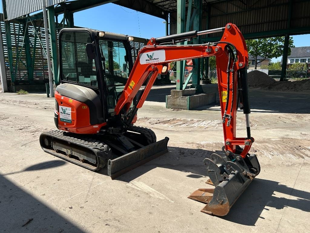 Kubota U 27-4 - Мини багер: слика 3 Kubota U 27-4 - Мини багер: слика 3