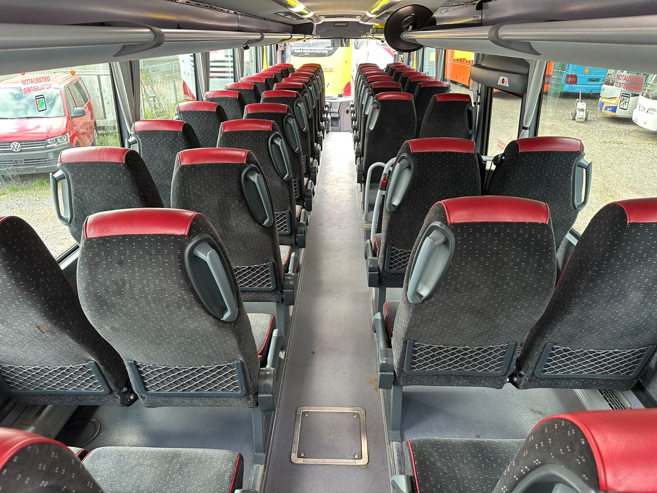 Лизинг на  Iveco EVADYS H (55 Sitze*Schalt*176 tKm) Iveco EVADYS H (55 Sitze*Schalt*176 tKm): слика 21