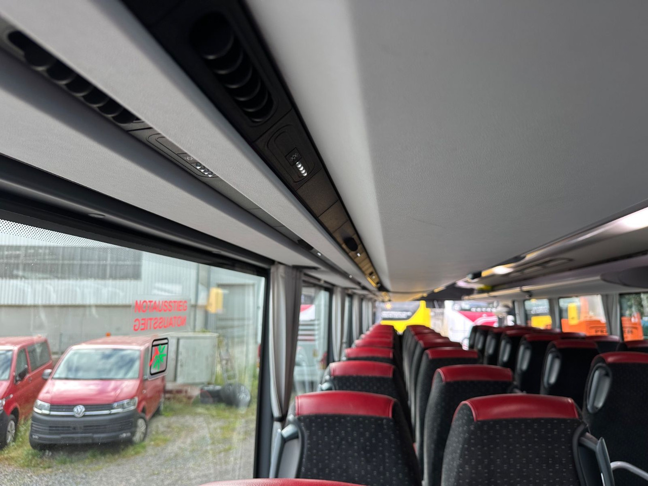 Лизинг на  Iveco EVADYS H (55 Sitze*Schalt*176 tKm) Iveco EVADYS H (55 Sitze*Schalt*176 tKm): слика 23