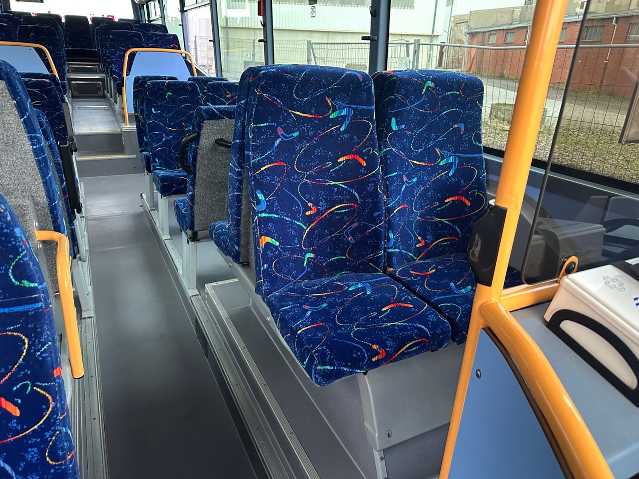 Iveco Irisbus Crossway LE SFR 152 DE*100 km/h*Schalt Iveco Irisbus Crossway LE SFR 152 DE*100 km/h*Schalt - Градски автобус: слика 5 Iveco Irisbus Crossway LE SFR 152 DE*100 km/h*Schalt Iveco Irisbus Crossway LE SFR 152 DE*100 km/h*Schalt - Градски автобус: слика 5