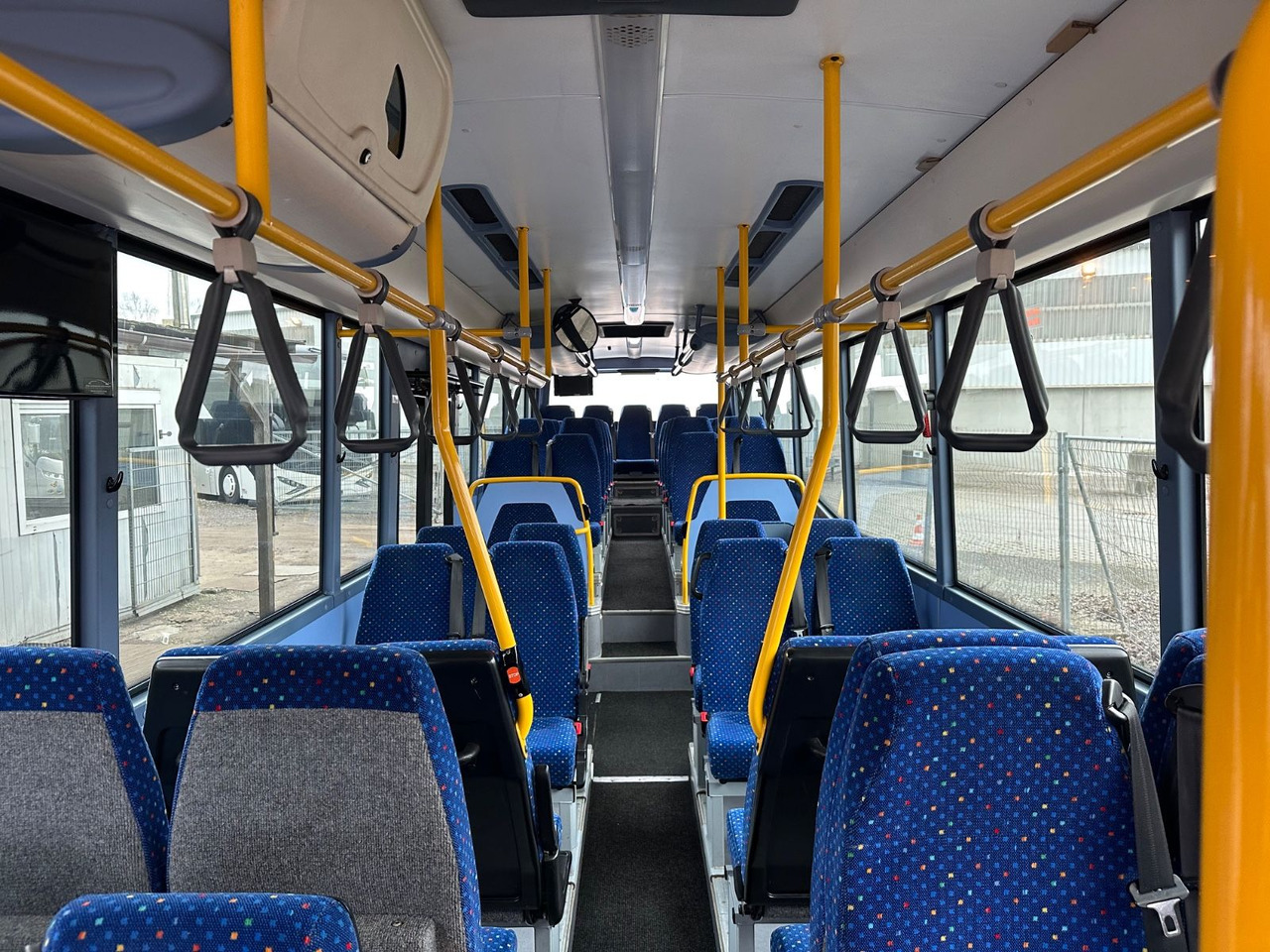 Градски автобус Iveco Irisbus Crossway LE SFR 162 *AC*100 km/h*Schalt Iveco Irisbus Crossway LE SFR 162 *AC*100 km/h*Schalt: слика 13 Градски автобус Iveco Irisbus Crossway LE SFR 162 *AC*100 km/h*Schalt Iveco Irisbus Crossway LE SFR 162 *AC*100 km/h*Schalt: слика 13