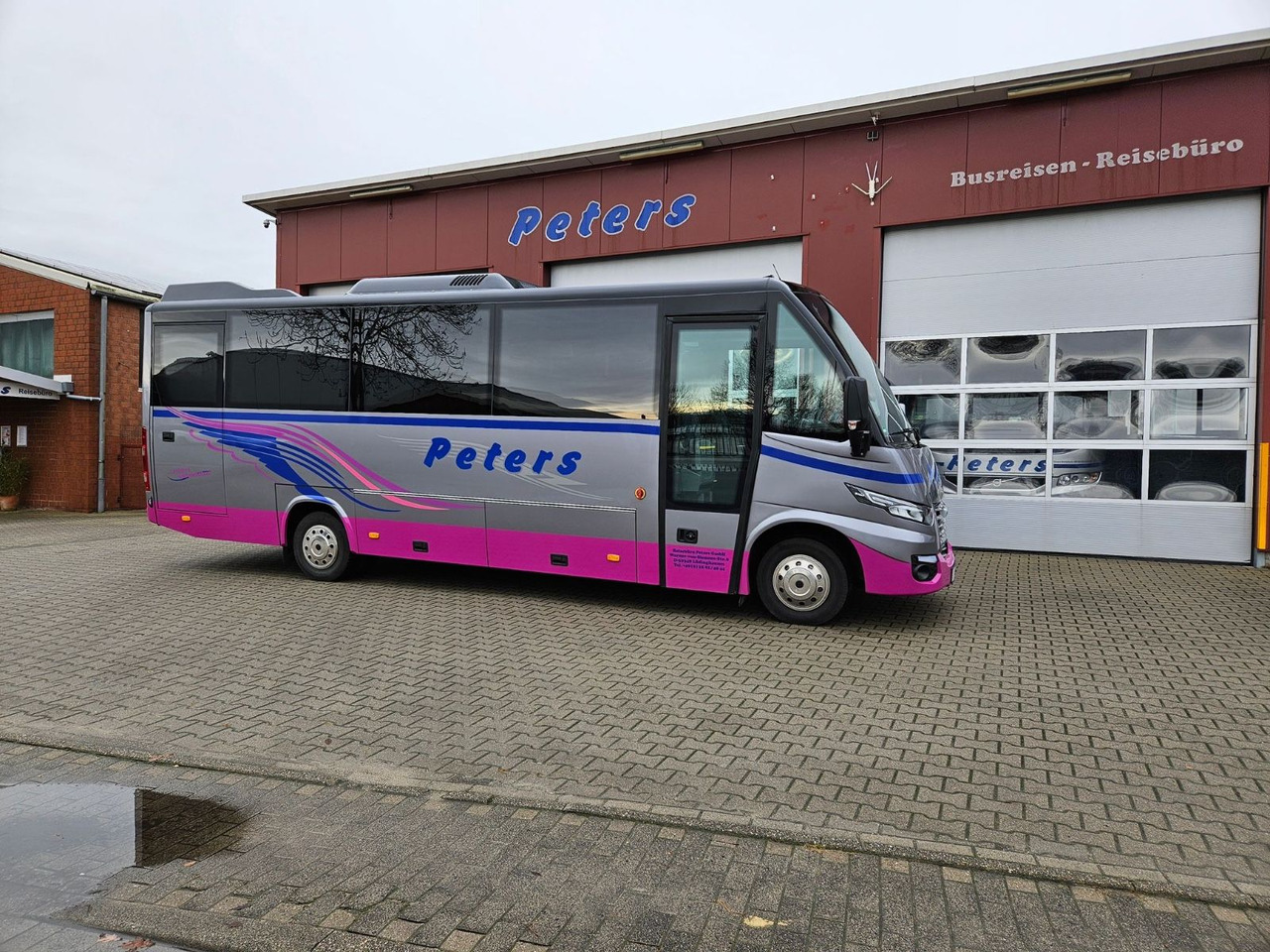 Iveco RAPIDO (Garantie 06.2027*30 Sitze) Rosero - Минибус, Патничко комбе: слика 1 Iveco RAPIDO (Garantie 06.2027*30 Sitze) Rosero - Минибус, Патничко комбе: слика 1