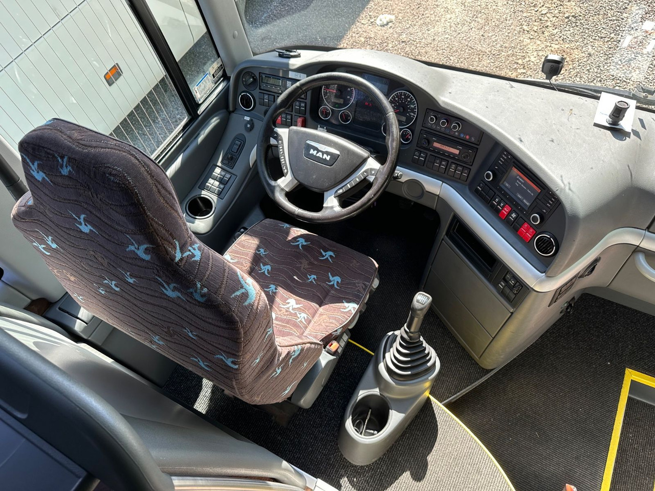 MAN R08 Lions Coach L (60 Sitze*Schalt) - Патнички вагон автобус: слика 5 MAN R08 Lions Coach L (60 Sitze*Schalt) - Патнички вагон автобус: слика 5