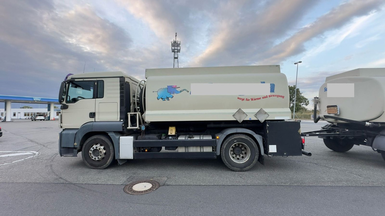 MAN TGS 18.440 4X2 BL A3 (Oben+Untenbefüllung) - Камион цистерна: слика 1 MAN TGS 18.440 4X2 BL A3 (Oben+Untenbefüllung) - Камион цистерна: слика 1