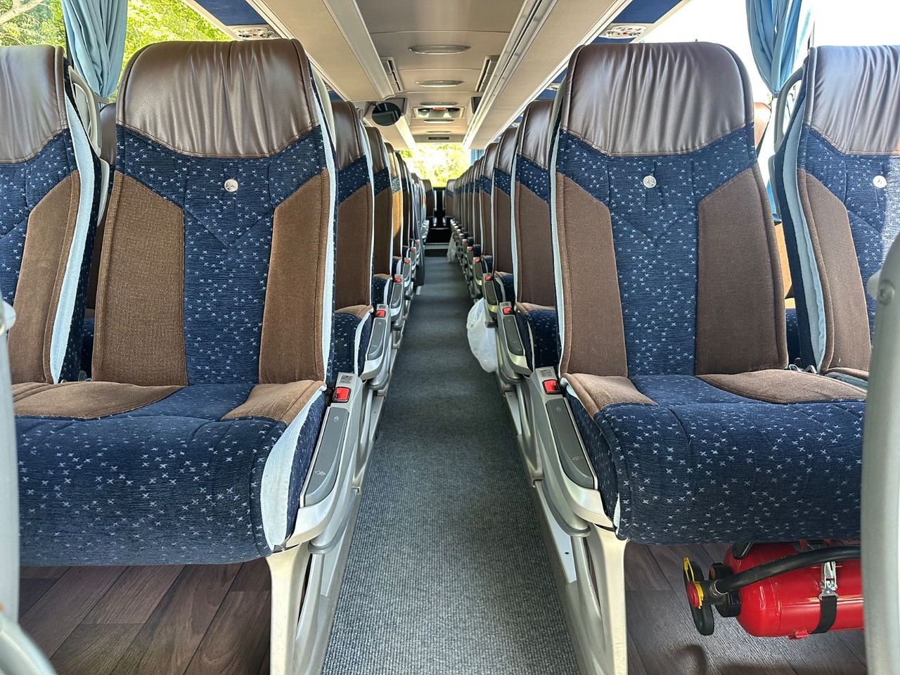 Mercedes-Benz O 350 Tourismo 16 RHD-M/2A (wenig Km*DE) - Патнички вагон автобус: слика 1 Mercedes-Benz O 350 Tourismo 16 RHD-M/2A (wenig Km*DE) - Патнички вагон автобус: слика 1