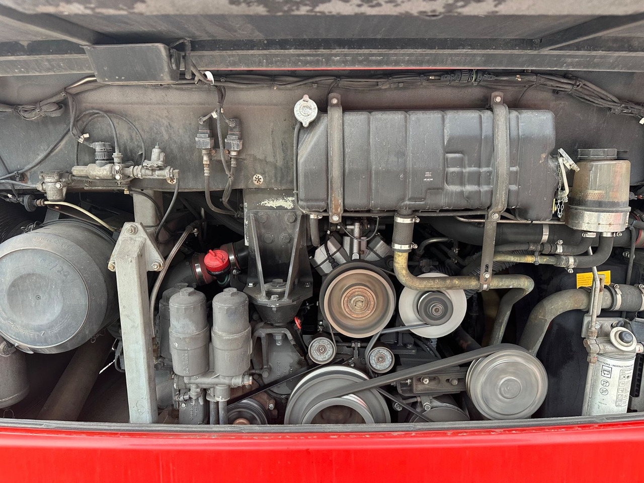 Mercedes-Benz O550 Integro (58 Sitze*Klima) - Приградски автобус: слика 4 Mercedes-Benz O550 Integro (58 Sitze*Klima) - Приградски автобус: слика 4