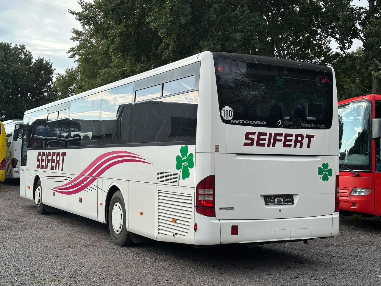 Mercedes-Benz O560 Intouro (EEV*Schalt) - Приградски автобус: слика 2 Mercedes-Benz O560 Intouro (EEV*Schalt) - Приградски автобус: слика 2