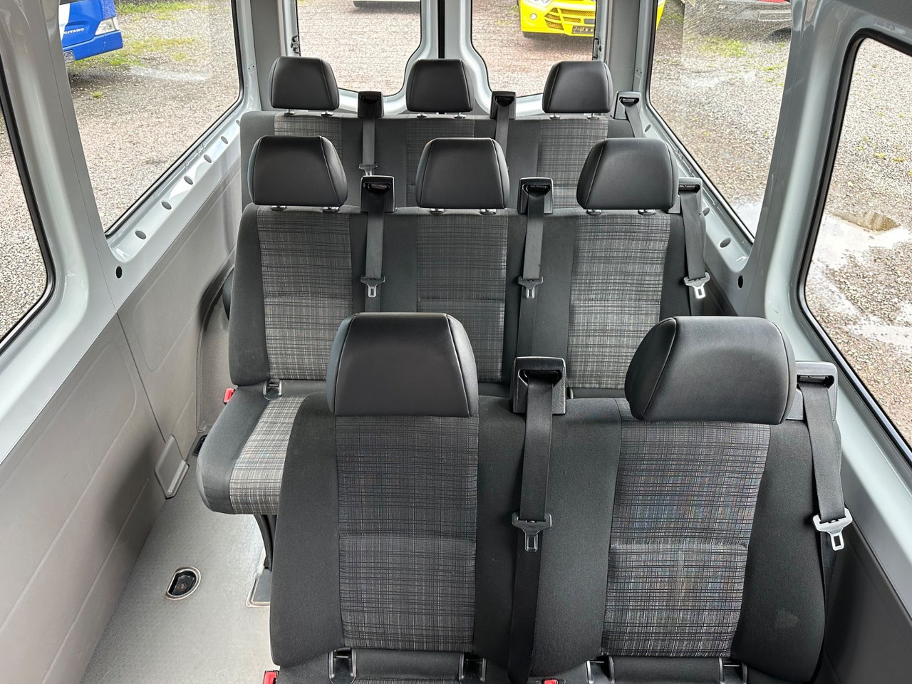 Mercedes-Benz Sprinter 313 CDi (DE*Klima*3,2t) - Минибус, Патничко комбе: слика 5 Mercedes-Benz Sprinter 313 CDi (DE*Klima*3,2t) - Минибус, Патничко комбе: слика 5
