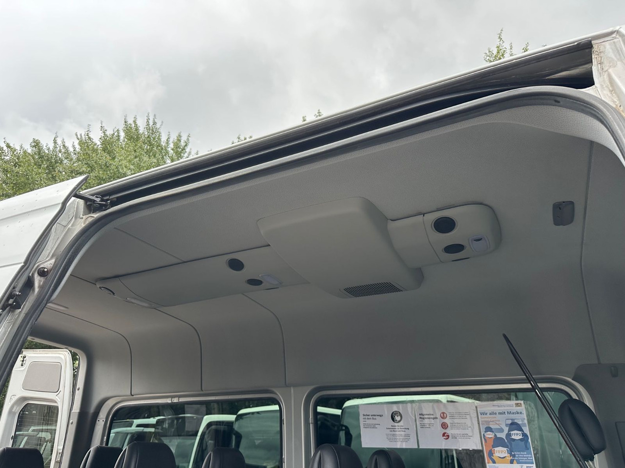 Mercedes-Benz Sprinter 316 CDi (DE*Klima*3,5t) - Минибус, Патничко комбе: слика 4 Mercedes-Benz Sprinter 316 CDi (DE*Klima*3,5t) - Минибус, Патничко комбе: слика 4