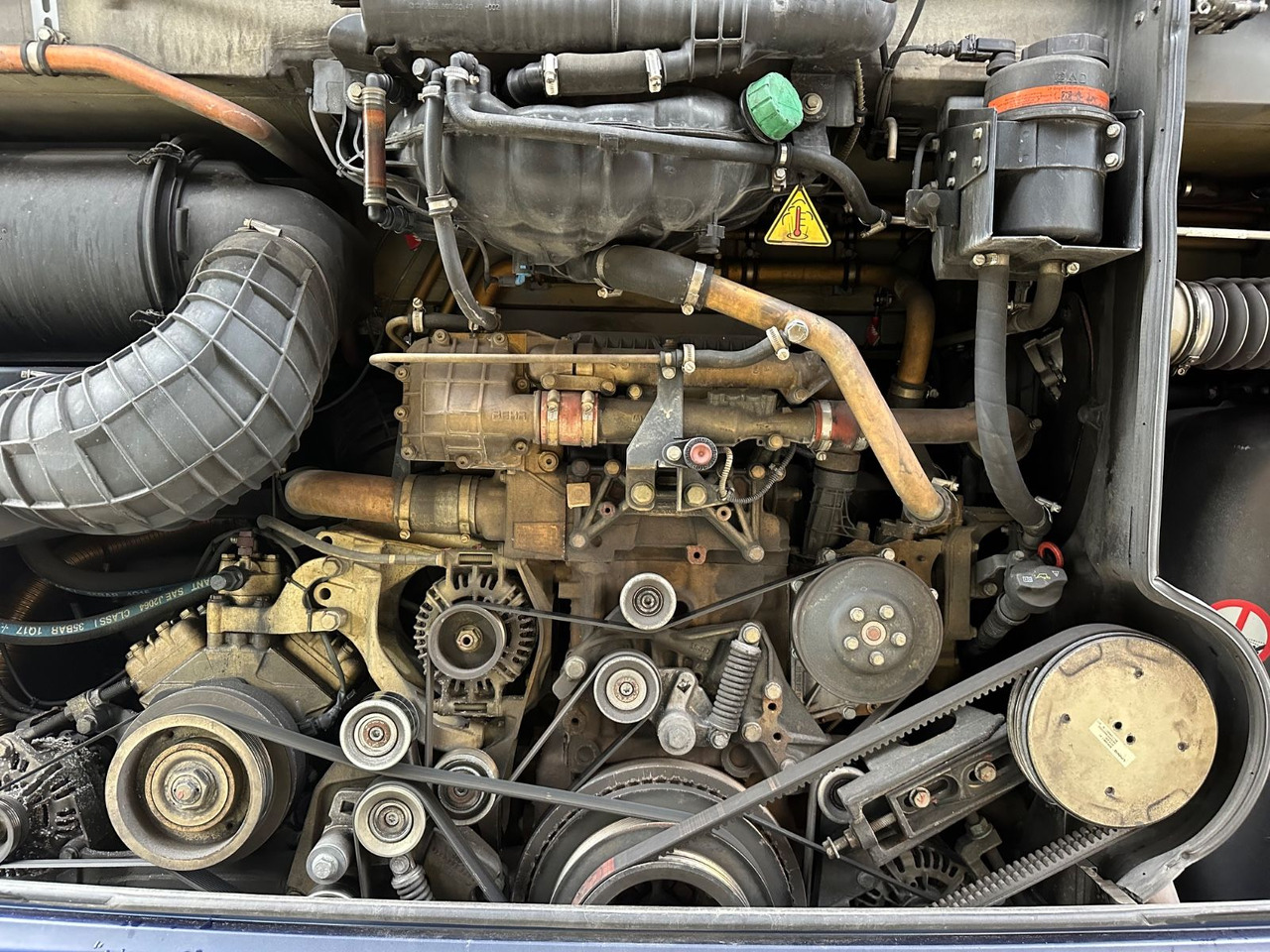 Mercedes-Benz Travego O580 16 RHD-M (LuxLine*TOP*DE) - Патнички вагон автобус: слика 3 Mercedes-Benz Travego O580 16 RHD-M (LuxLine*TOP*DE) - Патнички вагон автобус: слика 3