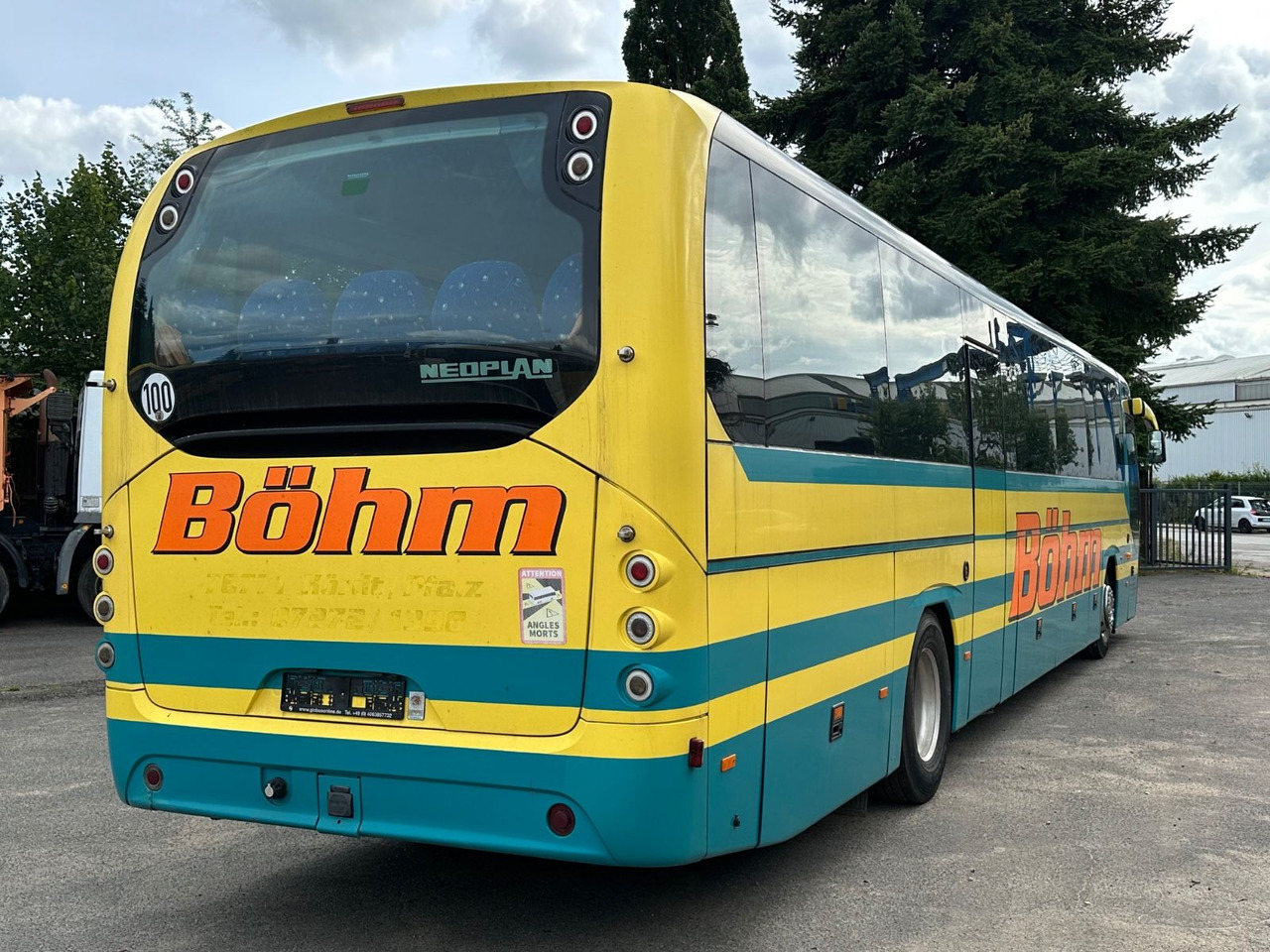 Neoplan P25 Trendliner 3516ÜC Klimaanlage*WC*57 Sitze Neoplan P25 Trendliner 3516ÜC Klimaanlage*WC*57 Sitze - Патнички вагон автобус: слика 3 Neoplan P25 Trendliner 3516ÜC Klimaanlage*WC*57 Sitze Neoplan P25 Trendliner 3516ÜC Klimaanlage*WC*57 Sitze - Патнички вагон автобус: слика 3