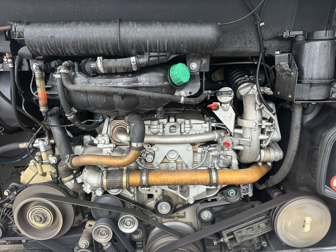 Setra S 415 UL GT (Euro6*DE*TOP) - Приградски автобус: слика 4 Setra S 415 UL GT (Euro6*DE*TOP) - Приградски автобус: слика 4