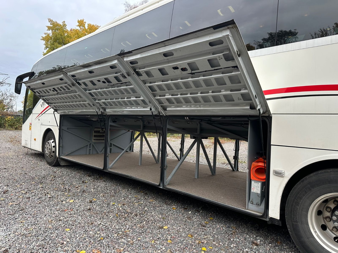 Setra S 516 HD/2A (Heck WC+Küche*DE-Bus) - Патнички вагон автобус: слика 4 Setra S 516 HD/2A (Heck WC+Küche*DE-Bus) - Патнички вагон автобус: слика 4