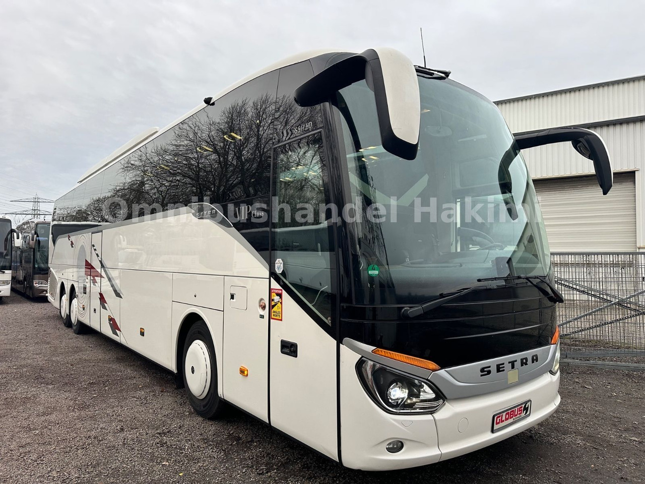 Setra S 517 HD (60 Sitze*Euro 6*DE-Bus) Setra S 517 HD (60 Sitze*Euro 6*DE-Bus) - Патнички вагон автобус: слика 2 Setra S 517 HD (60 Sitze*Euro 6*DE-Bus) Setra S 517 HD (60 Sitze*Euro 6*DE-Bus) - Патнички вагон автобус: слика 2