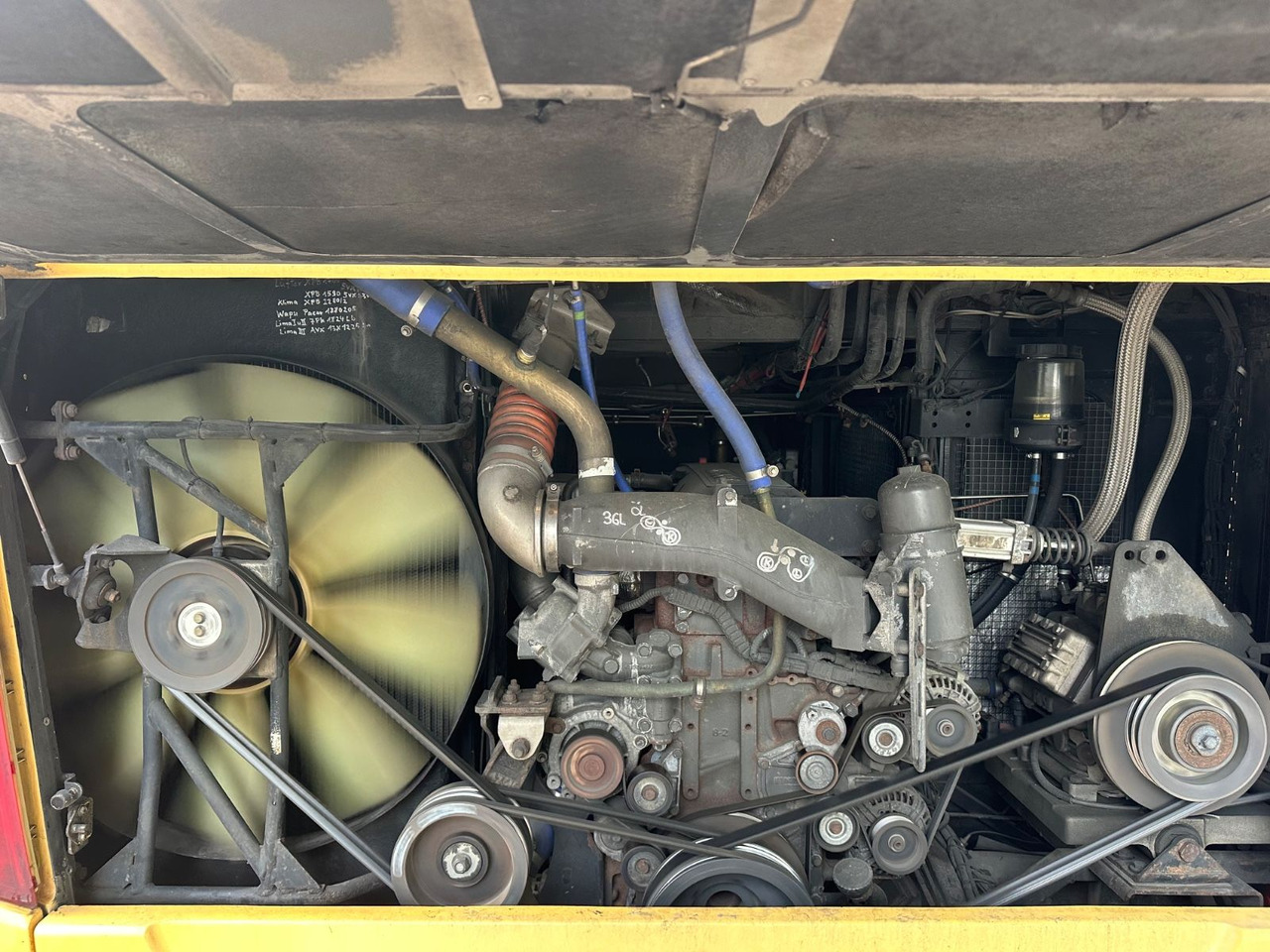 Vanhool TX17 Astron (TOP*57 Sitze) 417 HDH/ 517 HDH - Патнички вагон автобус: слика 4 Vanhool TX17 Astron (TOP*57 Sitze) 417 HDH/ 517 HDH - Патнички вагон автобус: слика 4