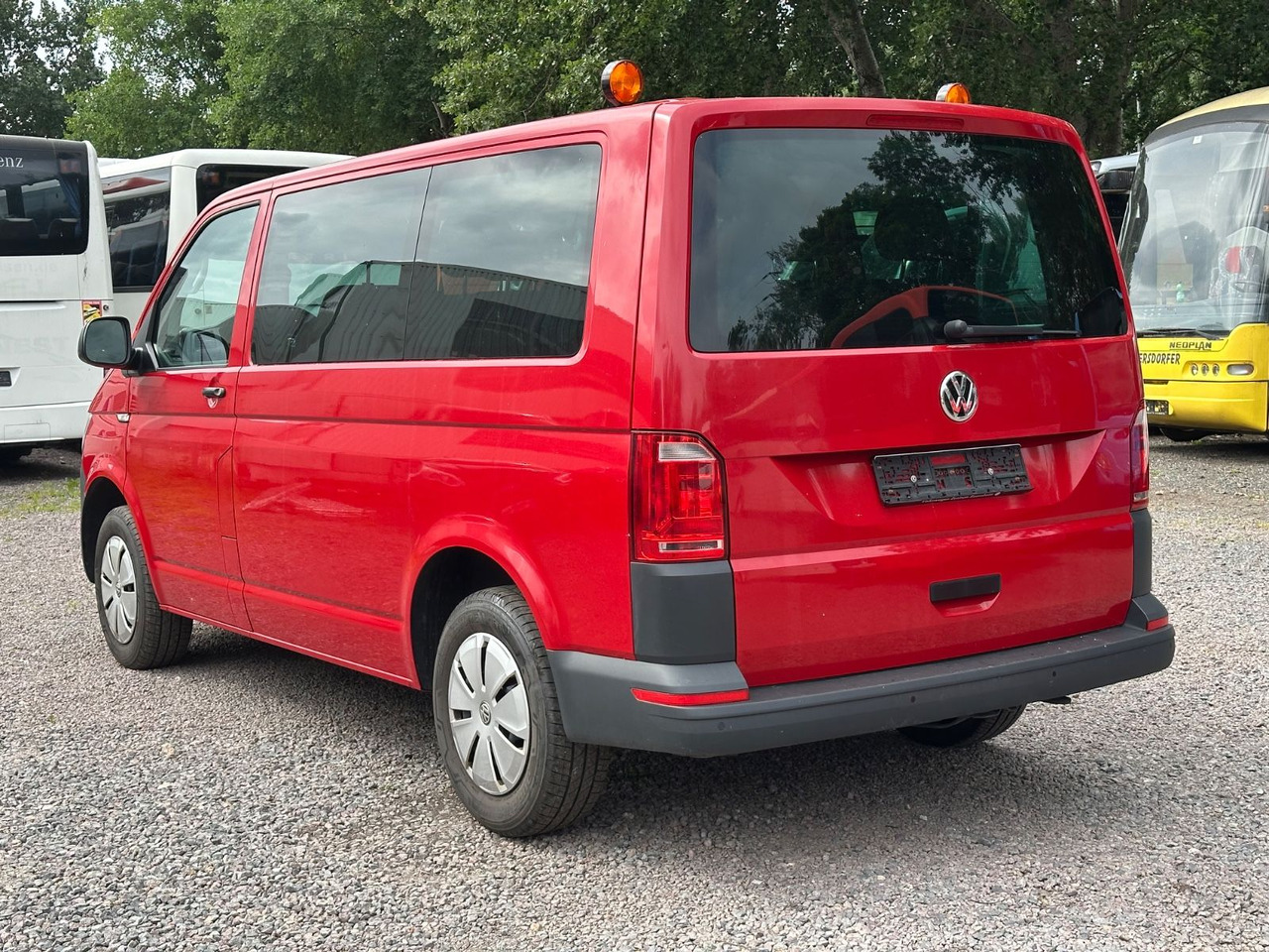 Volkswagen T6 Kombi (PDC Hi*ACC*StandHz*9 Sitzer*AC) - Патничко комбе: слика 2 Volkswagen T6 Kombi (PDC Hi*ACC*StandHz*9 Sitzer*AC) - Патничко комбе: слика 2