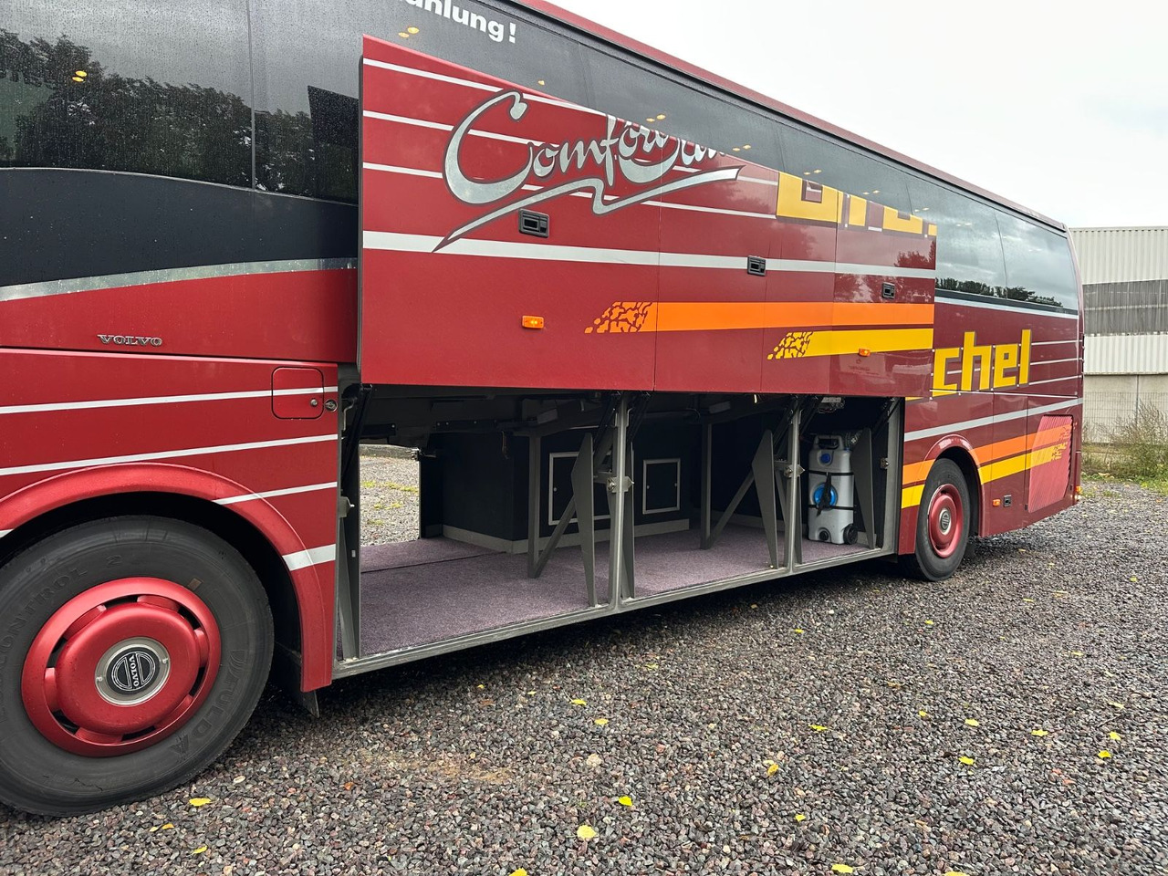 Volvo 9900 HD 6x2 (9700*415 HD*Tourismo RHD) - Патнички вагон автобус: слика 3 Volvo 9900 HD 6x2 (9700*415 HD*Tourismo RHD) - Патнички вагон автобус: слика 3